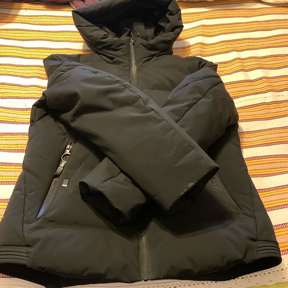 EUC, stylish winter jacket, no material tag, p2p:20”